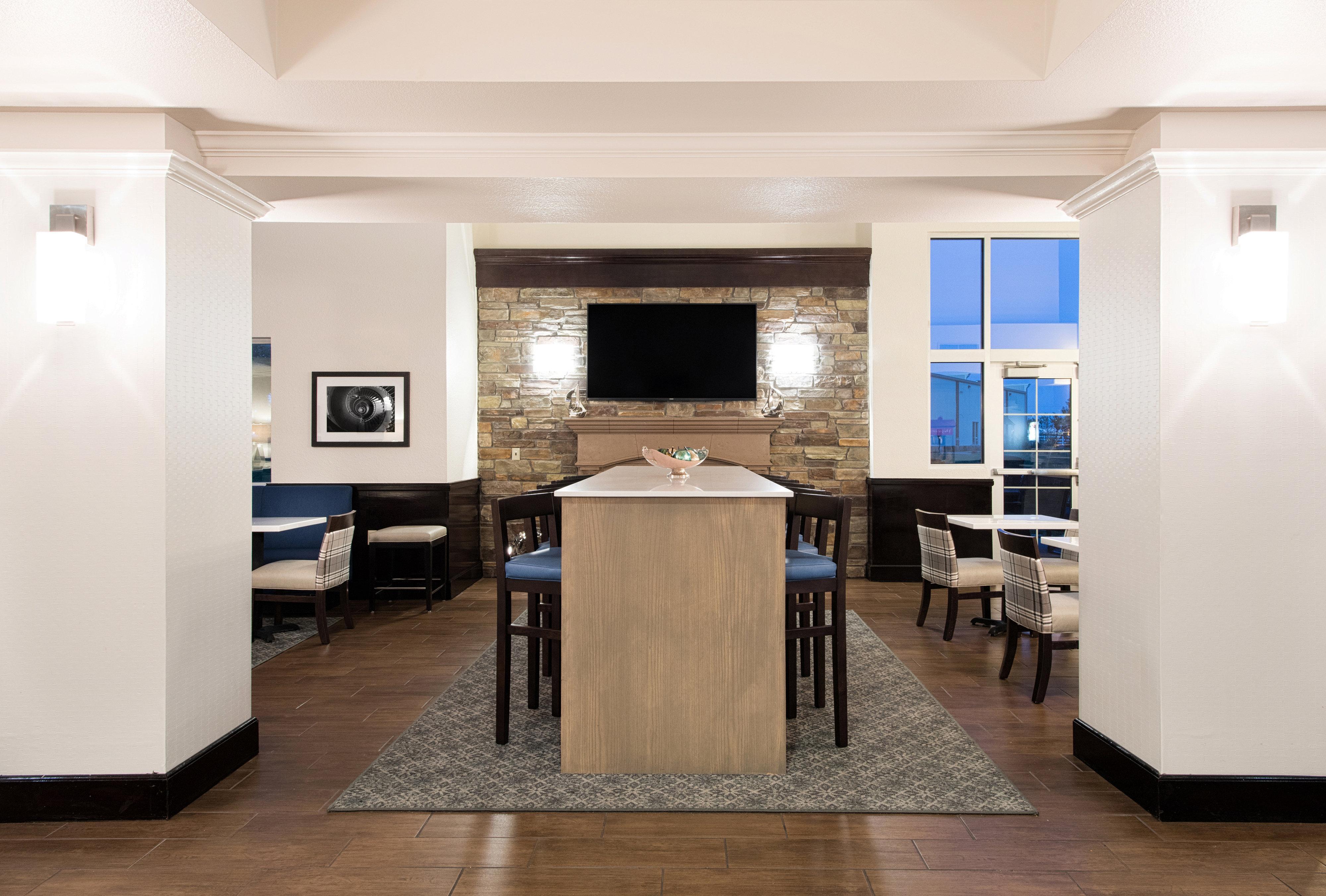 Holiday Inn Express & Suites East Wichita I-35 Andover By Ihg Екстериор снимка