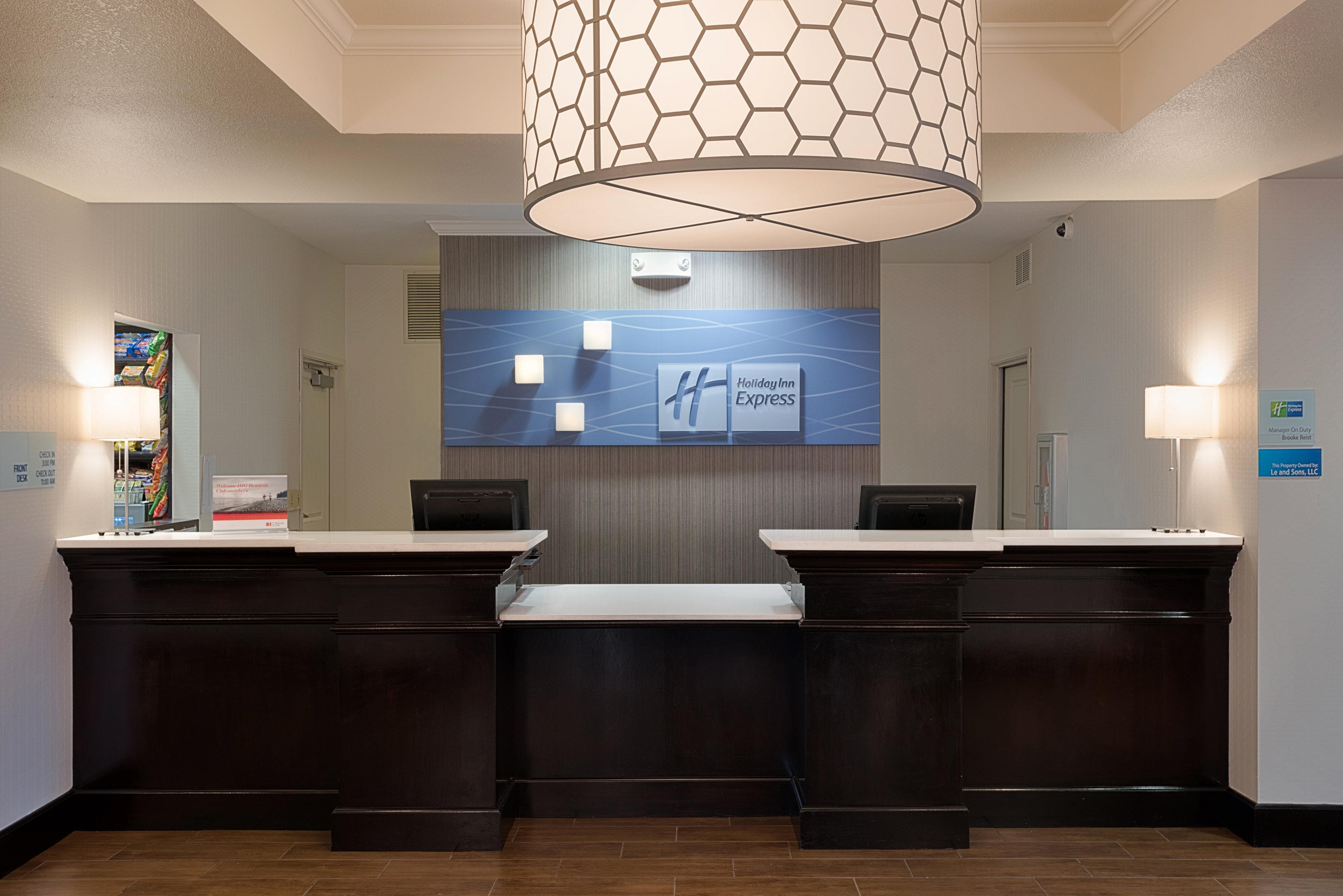 Holiday Inn Express & Suites East Wichita I-35 Andover By Ihg Екстериор снимка
