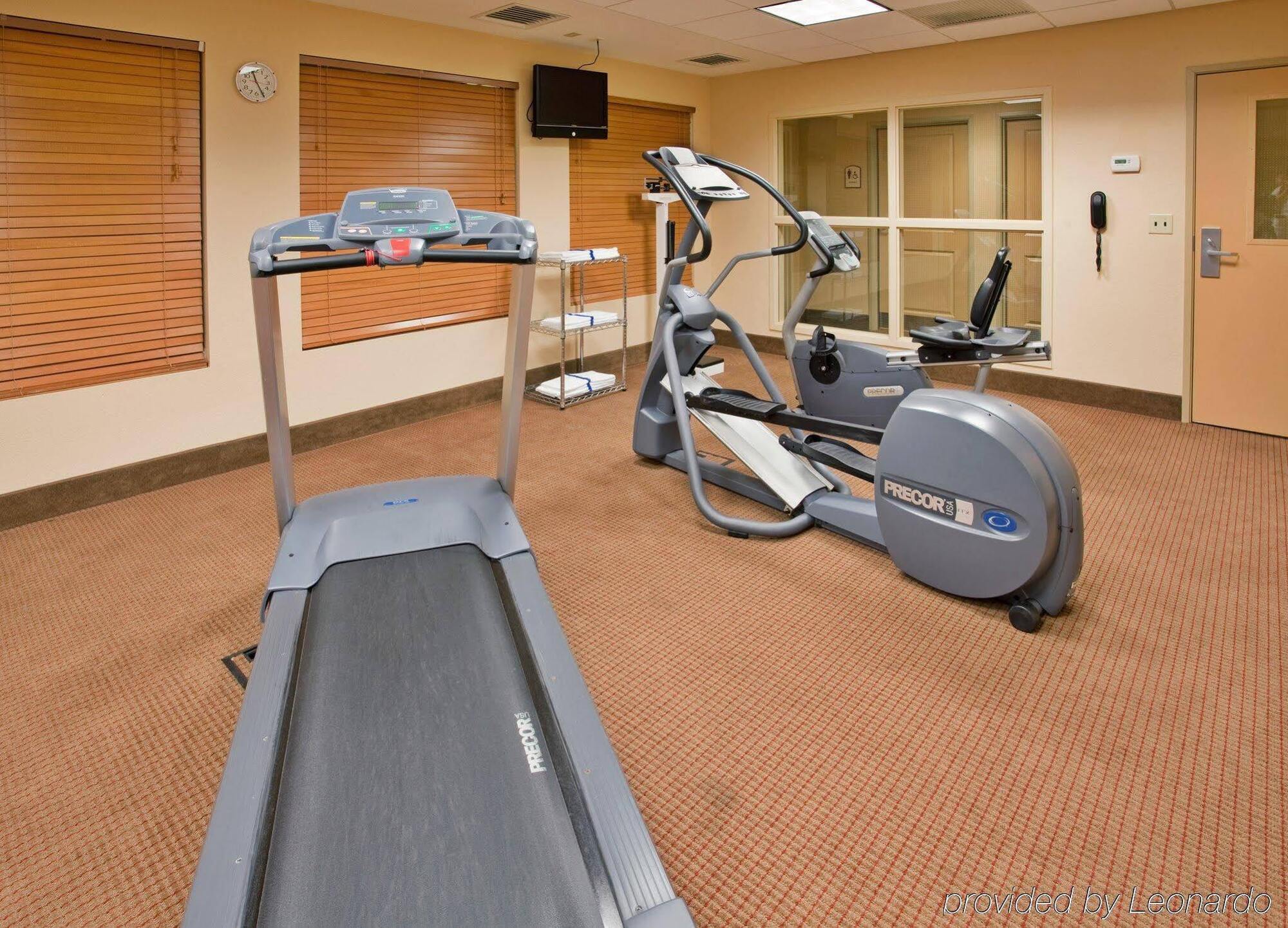 Holiday Inn Express & Suites East Wichita I-35 Andover By Ihg Екстериор снимка
