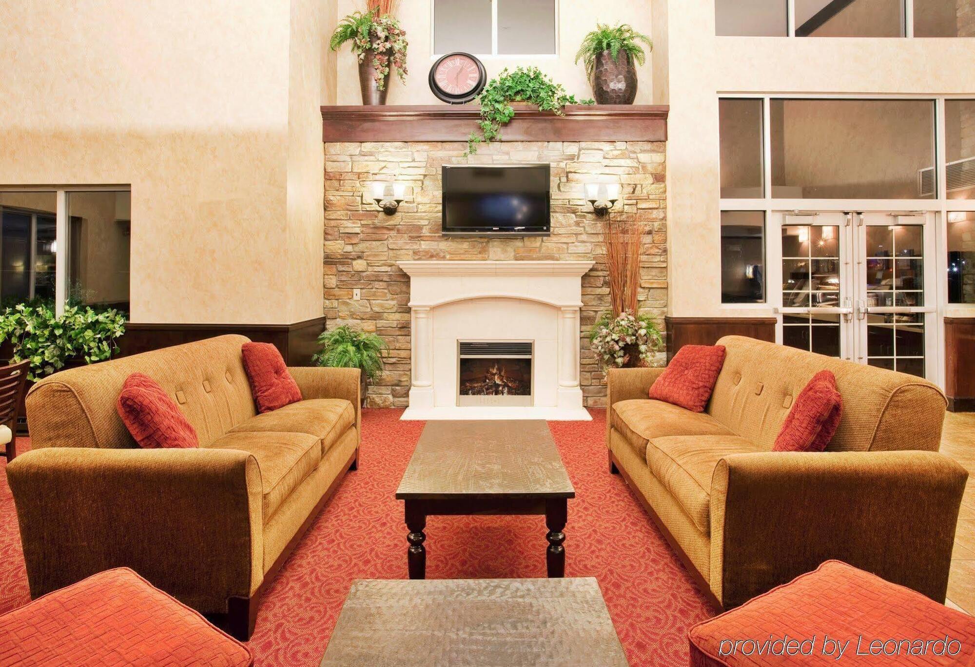 Holiday Inn Express & Suites East Wichita I-35 Andover By Ihg Екстериор снимка